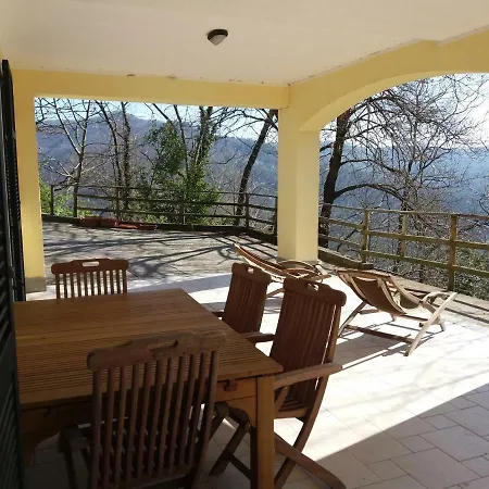 Natura E Relax A 12 Km Dal Mare * Castiglione Chiavarese